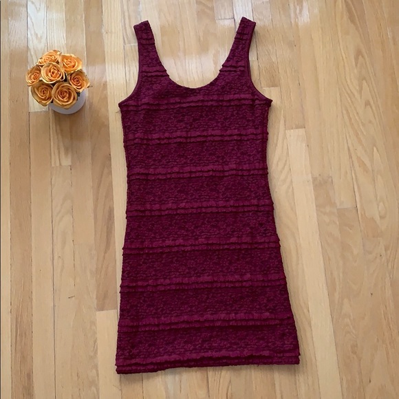 Forever 21 lace dress - Picture 2 of 3